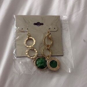 Elegant Gold and Green Women's Bracelet